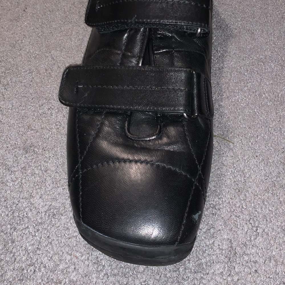 Size 11 Men’s Prada shoes - Picture 3 of 10